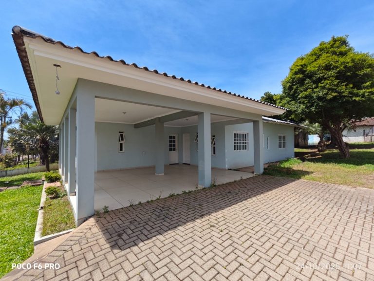 Belo imóvel 3 dormitórios av açorianos
