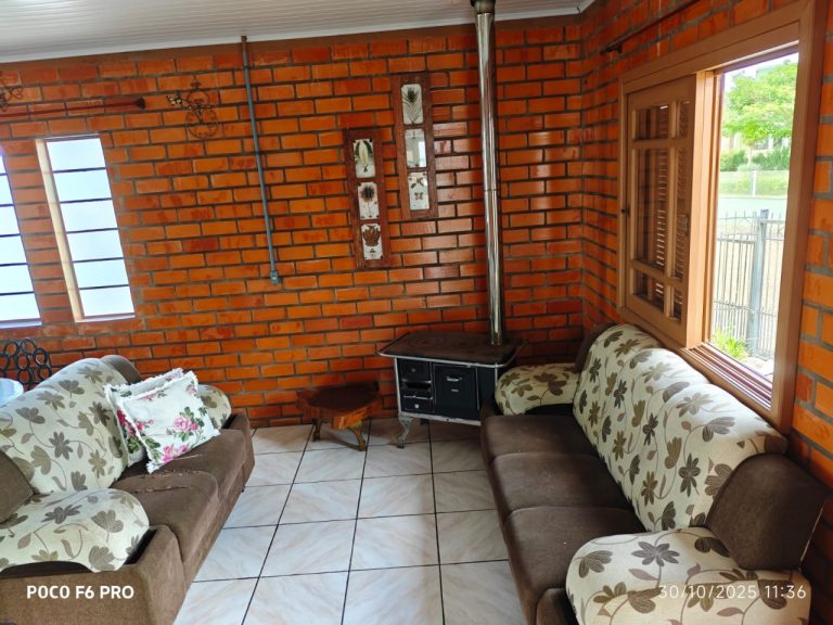 Belo imóvel mobiliado com 3 dormitórios