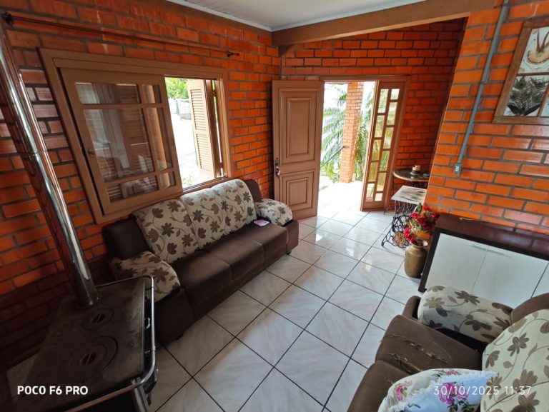 Belo imóvel mobiliado com 3 dormitórios