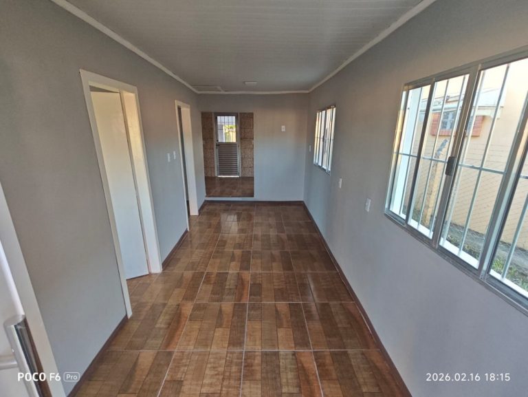 Imóvel no Coqueiros com amplo terreno