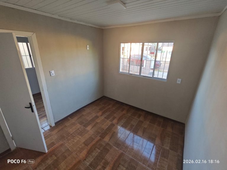 Imóvel no Coqueiros com amplo terreno