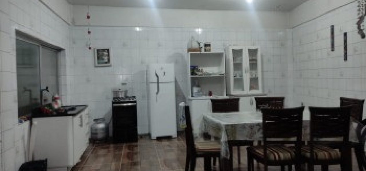 1 dormitório mobiliado no Centro